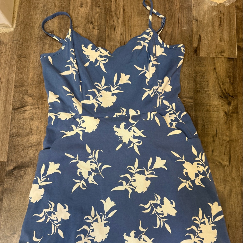 41 Hawthorn Blue and White Floral Mini Dress - Picture 2 of 5